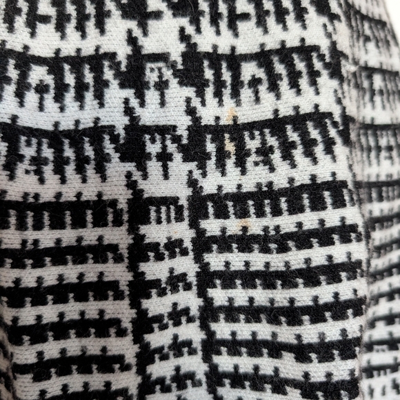 Stretchy Warm Bold Pattern Nanette Lepore Circle Skirt - Picture 6 of 8